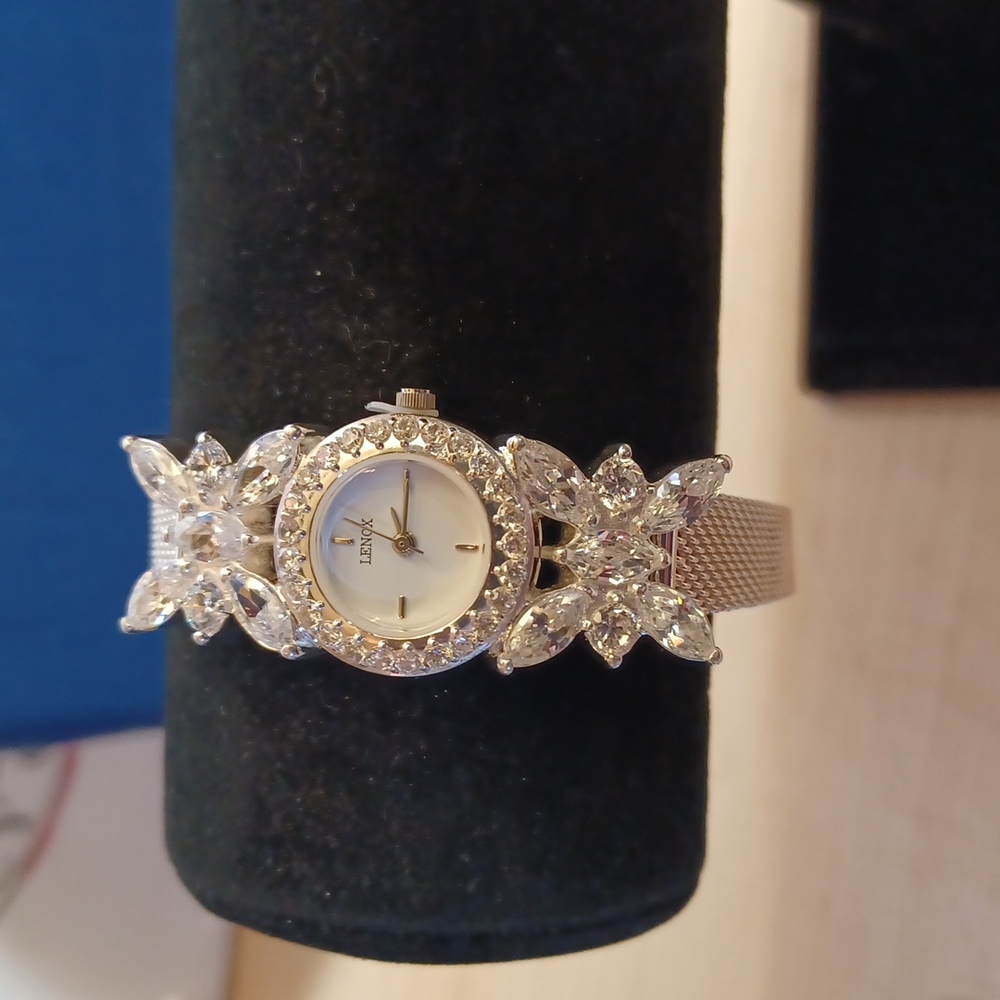 Like new Lenox 925 and crystal ladies watch